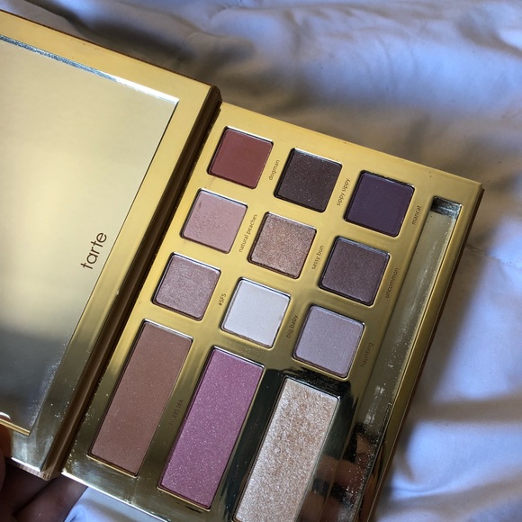 TARTE Grav3yardgirl swamp queen palette - Picture 3 of 4